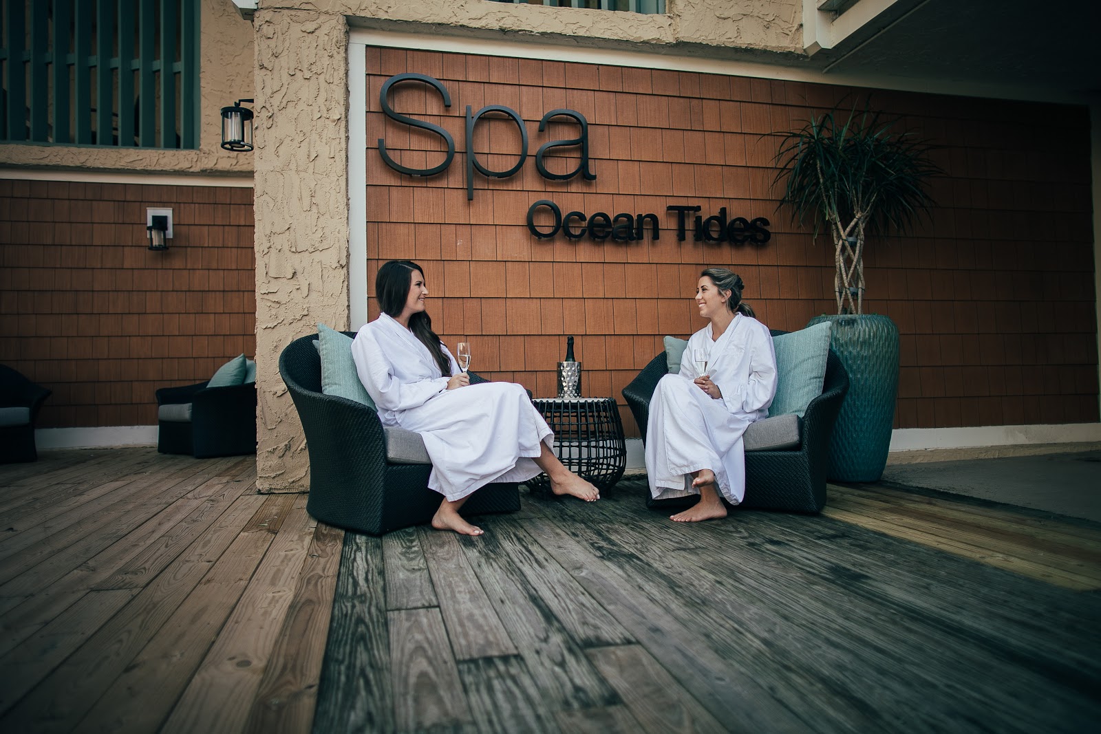 Ocean Tides Spa nail photo 4